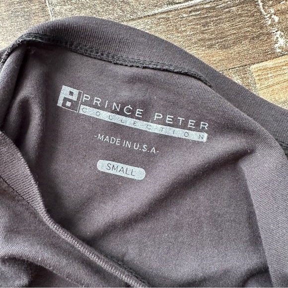 NWOT Prince Peter Collection Strike Hot Graphic Black Wash Long Sleeve Tee Small - Picture 4 of 7
